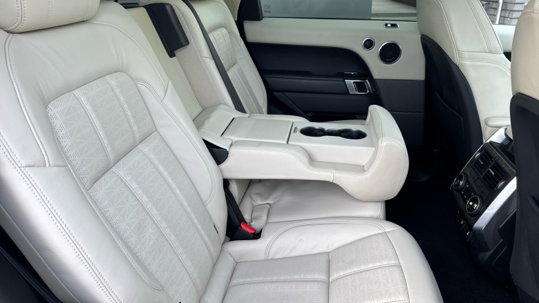 Land Rover Range Rover Sport 4.4 SDV8 Autobiography Dynamic 5dr Auto Diesel Estate